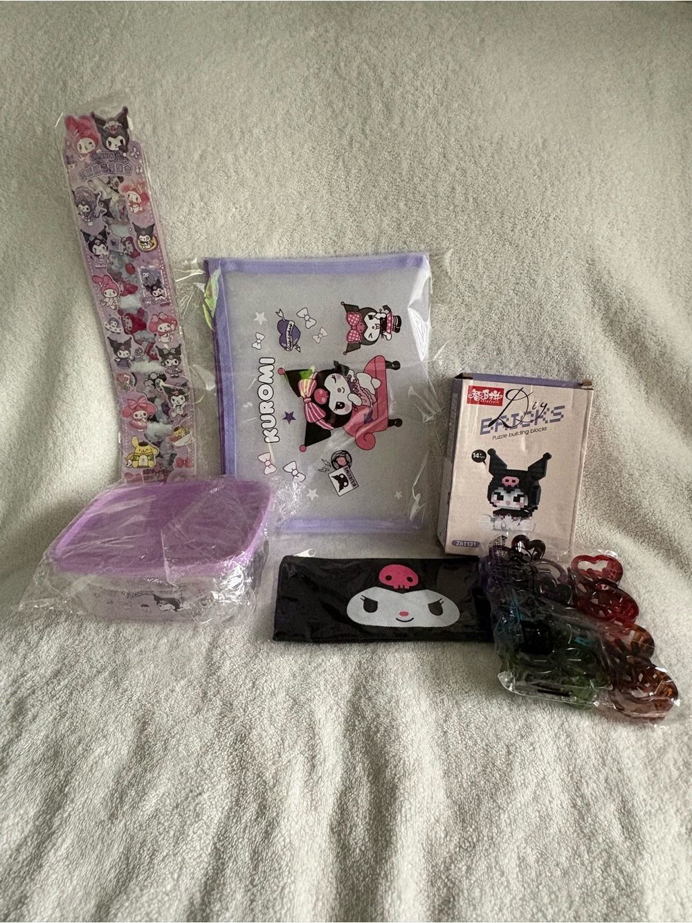 Kuromi Bundle #6D - Brick Set, Container Set, Stickers, Pouch, Hair Clip